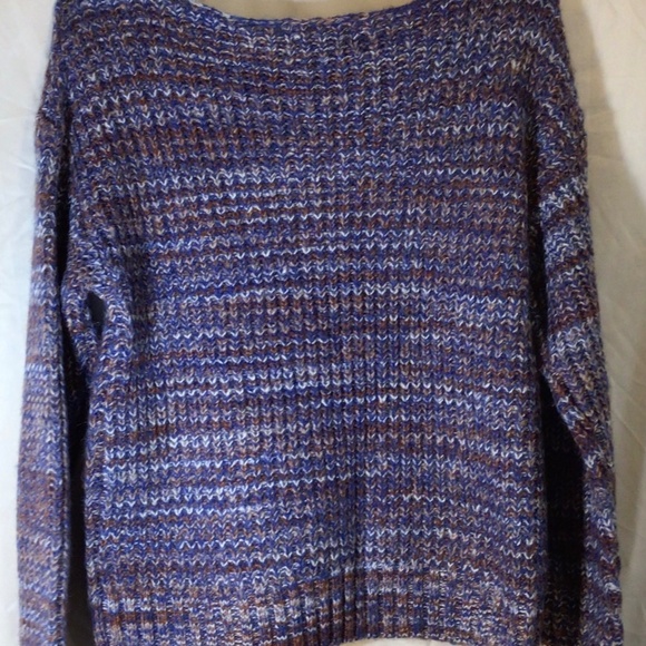 Old navy sweater - Picture 8 of 11